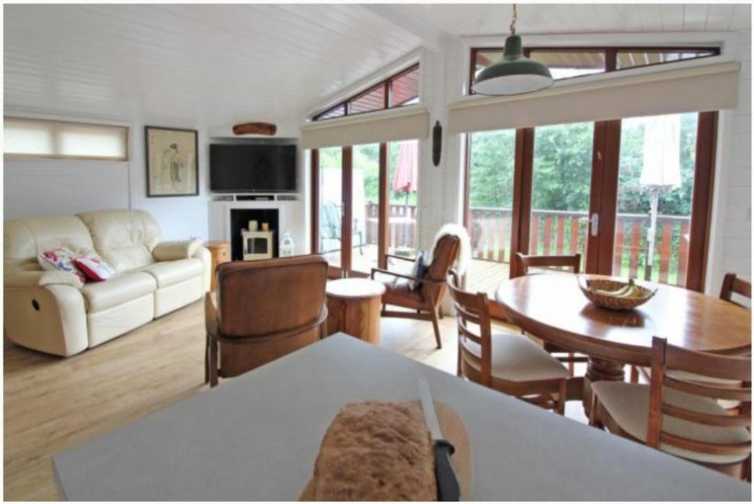 Astbury Falls Luxury Retreats Eardington Zewnętrze zdjęcie