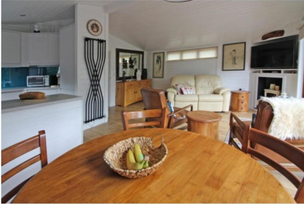 Astbury Falls Luxury Retreats Eardington Zewnętrze zdjęcie